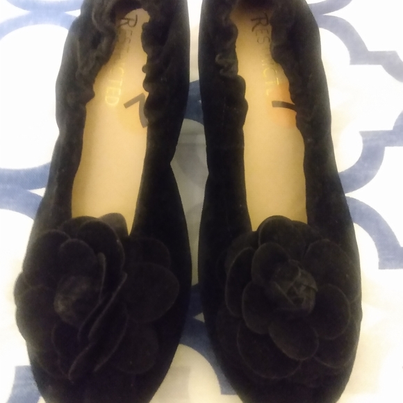 Shoes - Picture 7 of 8